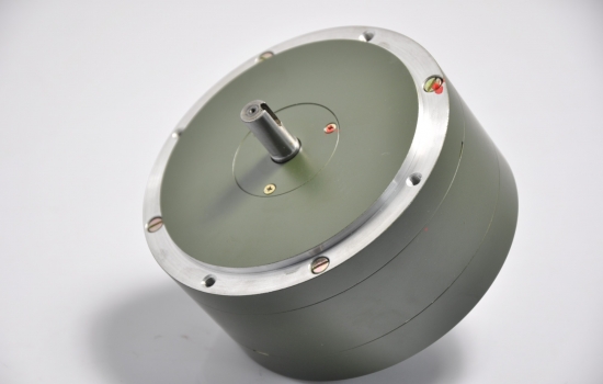 力矩電機控制器是否通用呢？